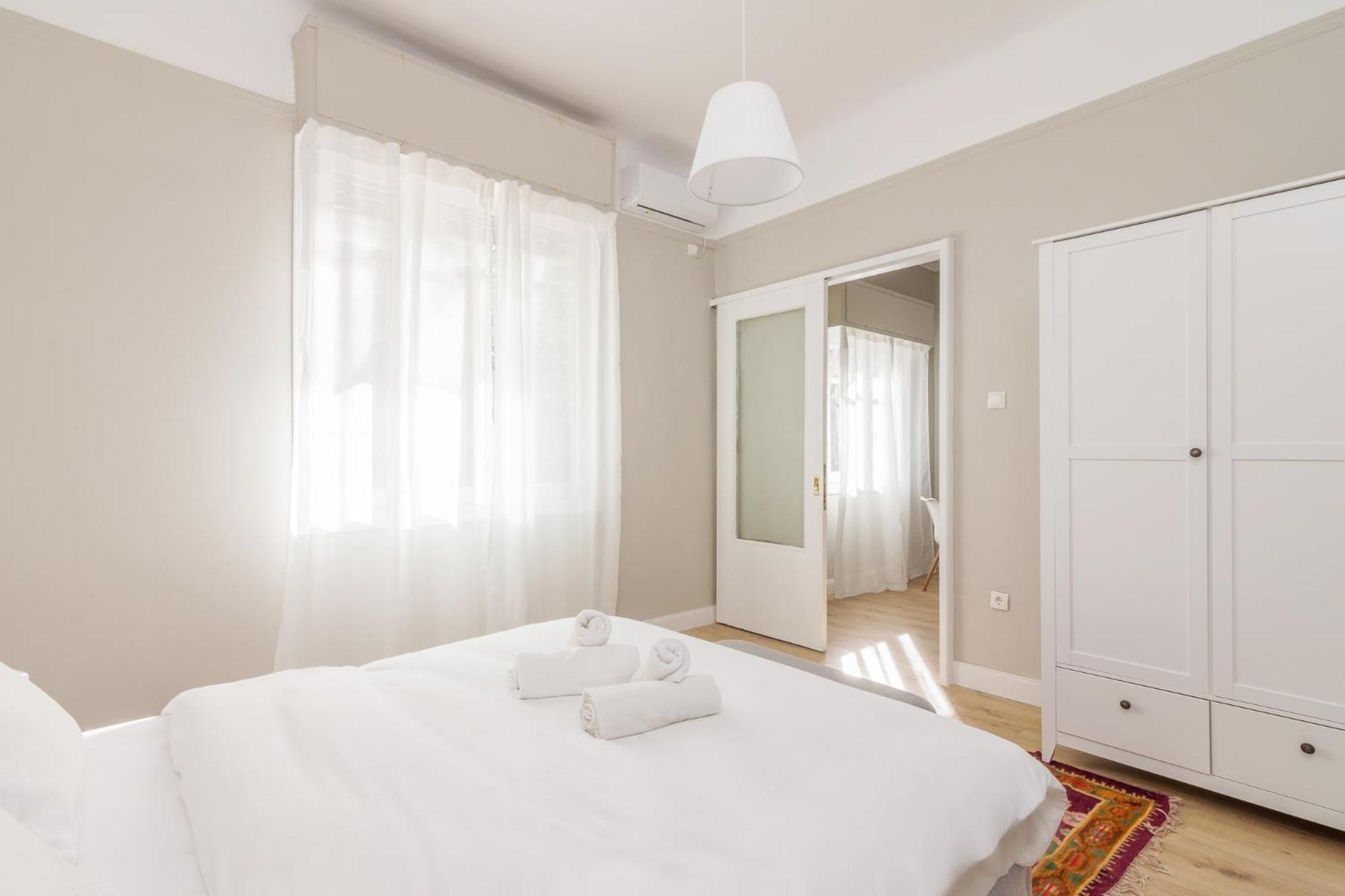 Great House W/ Private Parking Apartment Athena Bagian luar foto