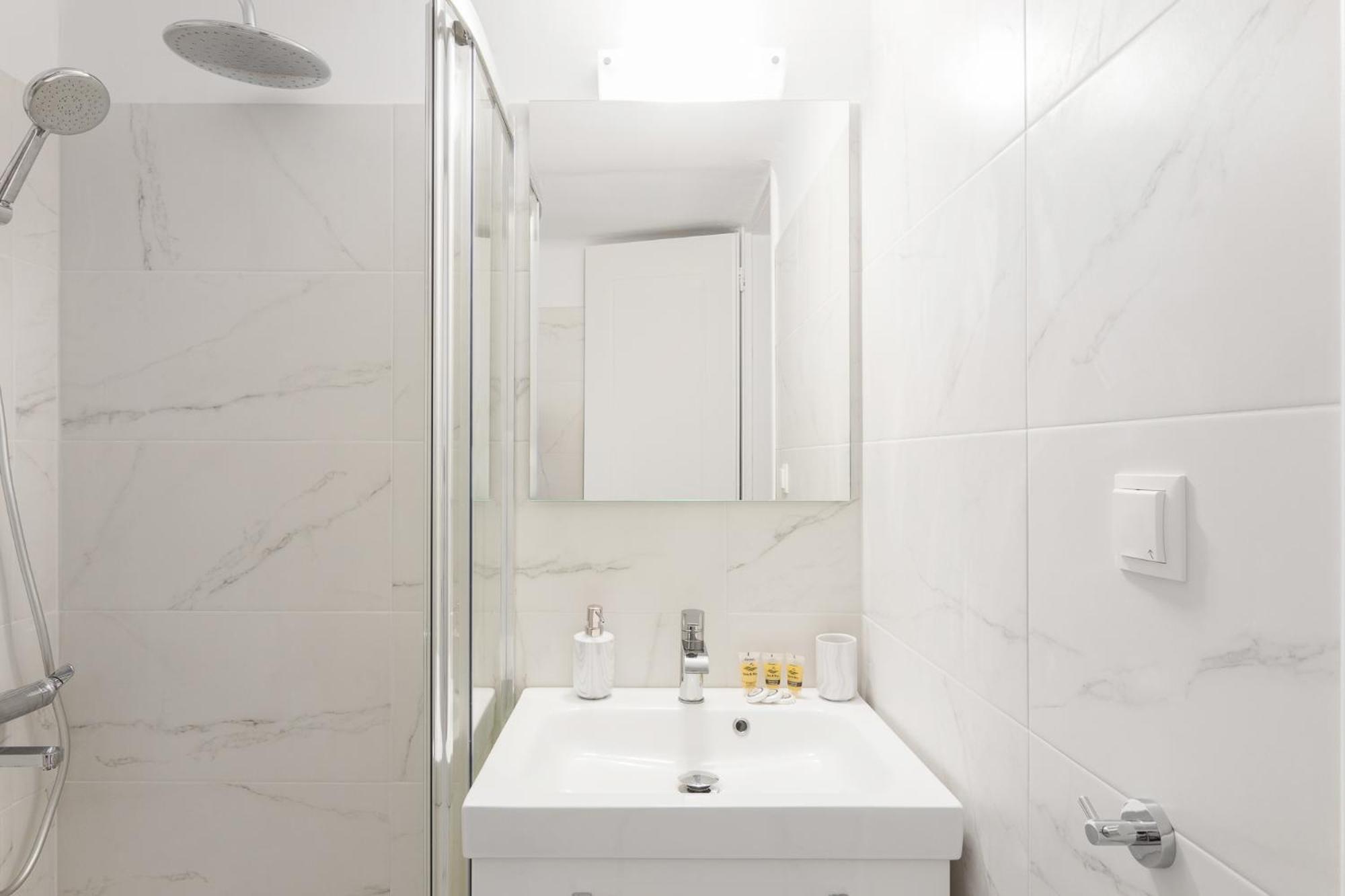 Great House W/ Private Parking Apartment Athena Bagian luar foto